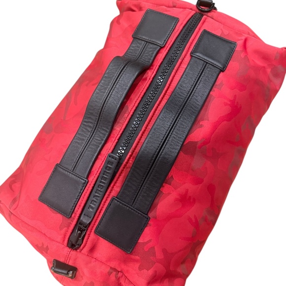 TRANSIENCE GYM BAG - LIMITED EDITION GYM BAG 02 - Picture 3 of 5